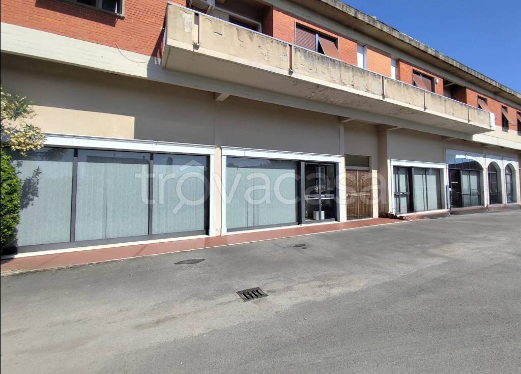 locale commerciale in vendita a Foiano della Chiana