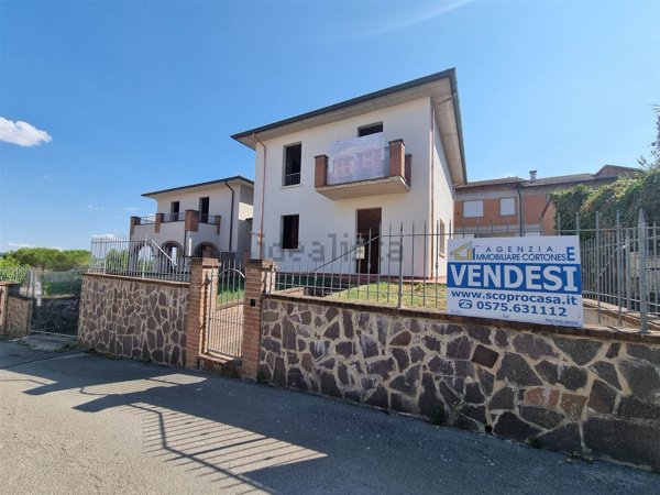 casa indipendente in vendita a Foiano della Chiana