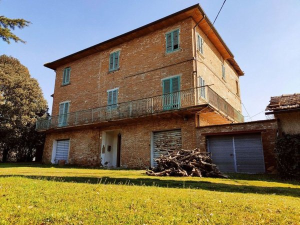 appartamento in vendita a Foiano della Chiana in zona Pozzo della Chiana