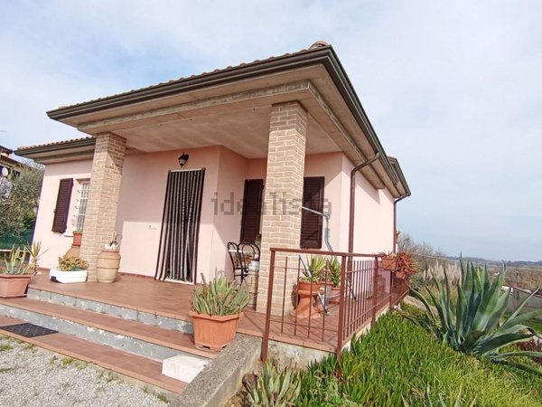 casa indipendente in vendita a Foiano della Chiana