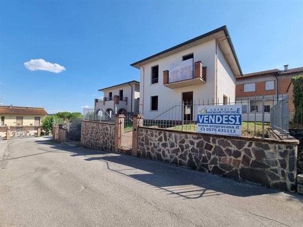 casa indipendente in vendita a Foiano della Chiana
