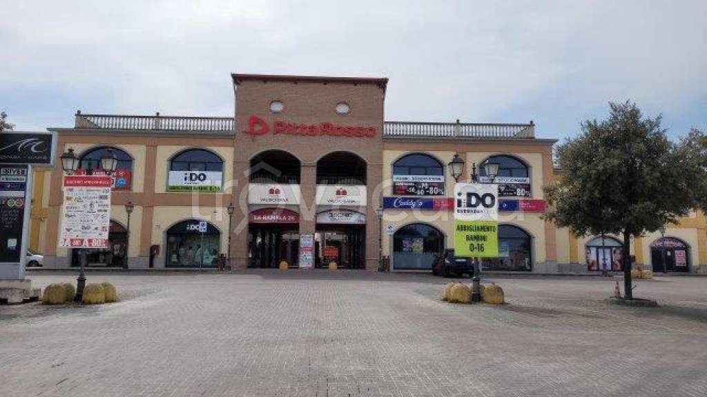 locale commerciale in vendita a Foiano della Chiana