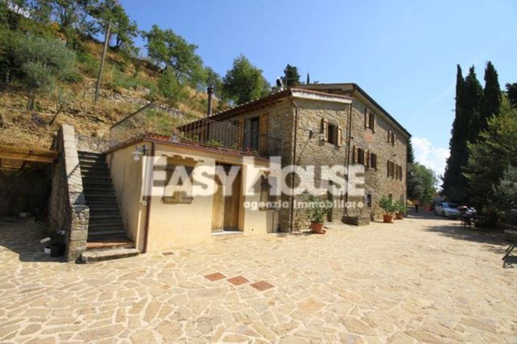 casa indipendente in vendita a Loro Ciuffenna