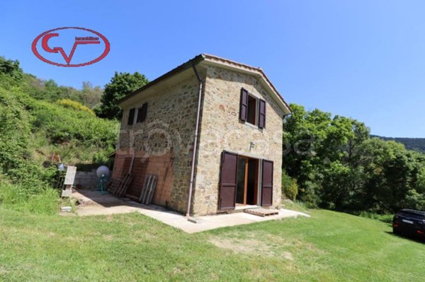 casa indipendente in vendita a Loro Ciuffenna in zona San Giustino Valdarno