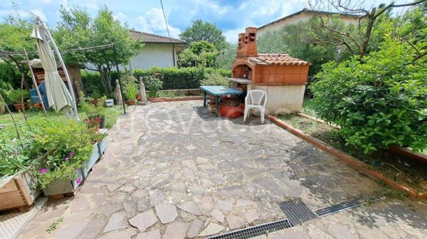 appartamento in vendita a Loro Ciuffenna in zona San Giustino Valdarno