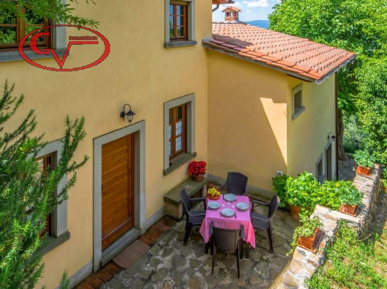 casa indipendente in vendita a Loro Ciuffenna in zona Querceto