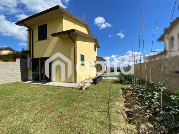 casa indipendente in vendita a Loro Ciuffenna in zona San Giustino Valdarno