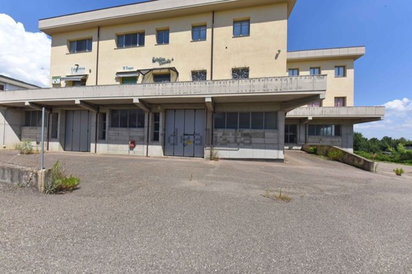 locale di sgombero in vendita a Loro Ciuffenna