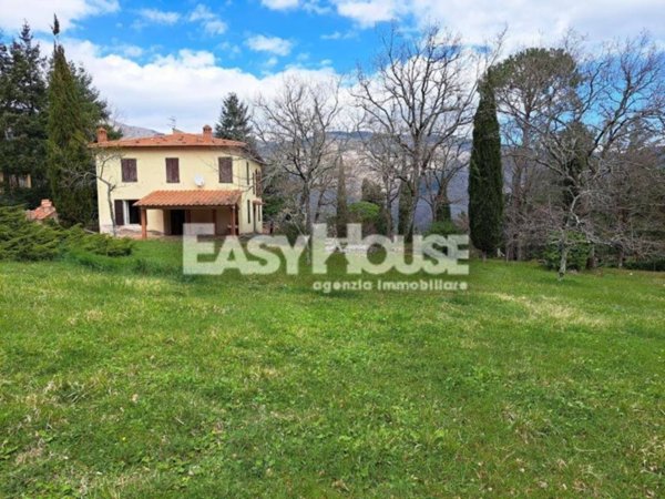casa indipendente in vendita a Loro Ciuffenna