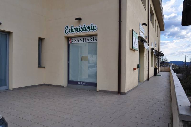 negozio in vendita a Loro Ciuffenna in zona San Giustino Valdarno