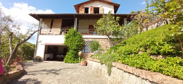 casa indipendente in vendita a Loro Ciuffenna