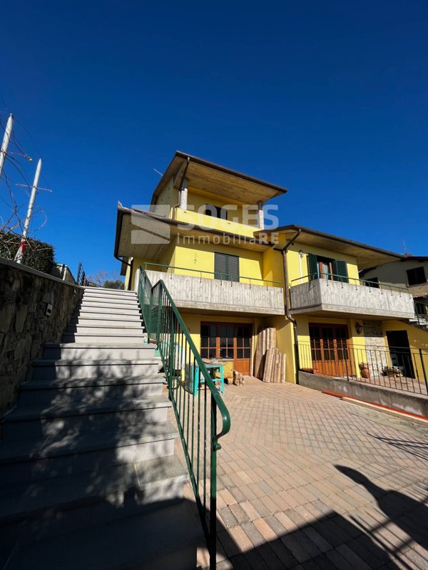 casa indipendente in vendita a Loro Ciuffenna in zona San Giustino Valdarno