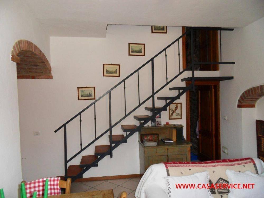 appartamento in vendita a Loro Ciuffenna in zona San Giustino Valdarno