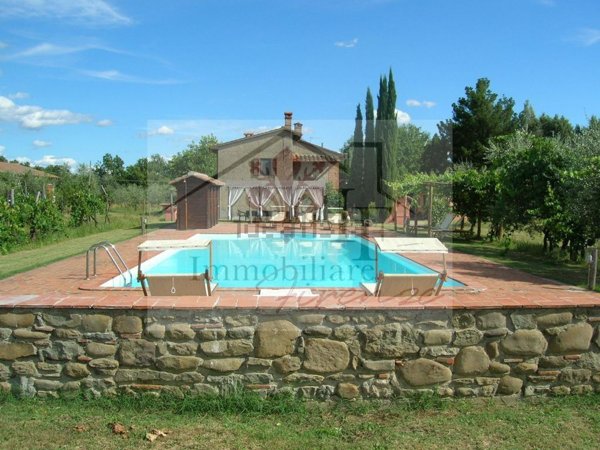 casa indipendente in vendita a Loro Ciuffenna