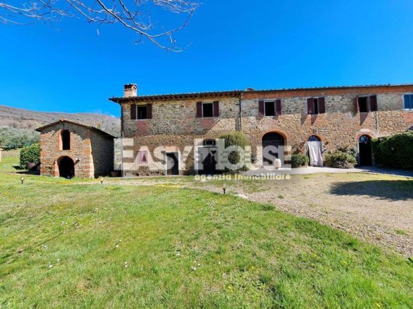 casa indipendente in vendita a Loro Ciuffenna