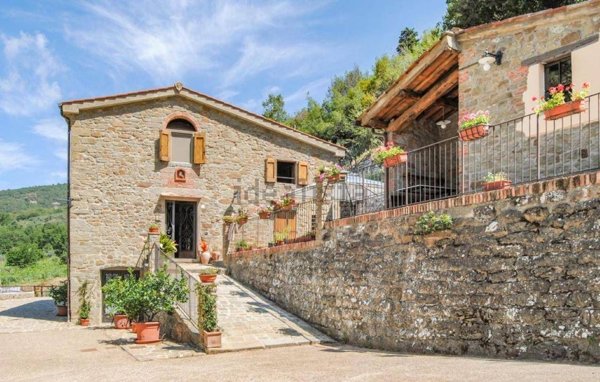 casa indipendente in vendita a Loro Ciuffenna