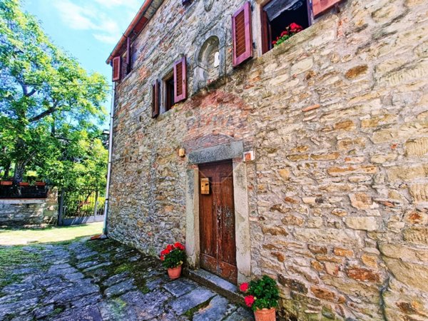 casa semindipendente in vendita a Loro Ciuffenna