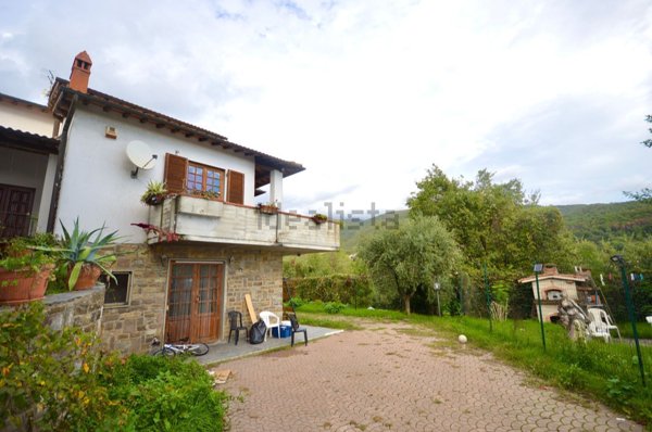 casa indipendente in vendita a Loro Ciuffenna