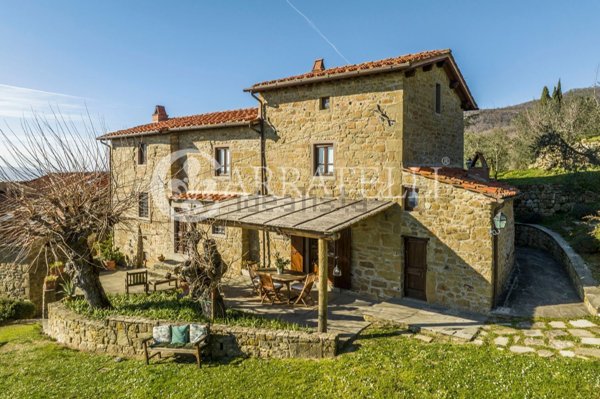 casa indipendente in vendita a Loro Ciuffenna