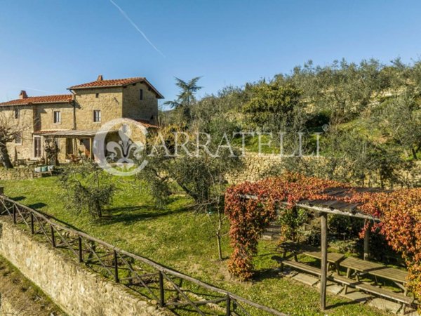 casa indipendente in vendita a Loro Ciuffenna