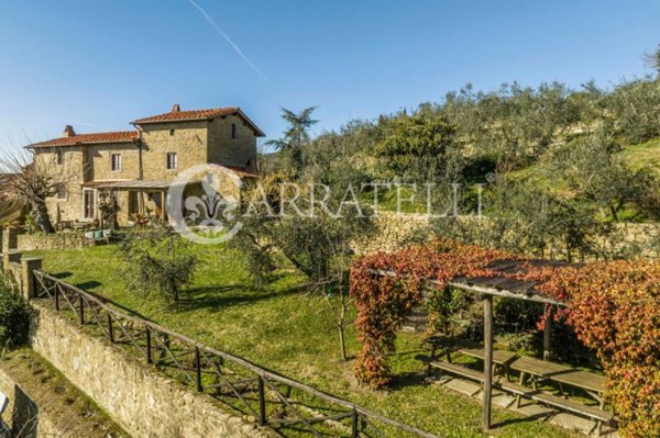 casa indipendente in vendita a Loro Ciuffenna in zona Querceto