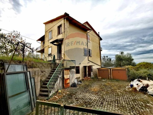 casa indipendente in vendita a Loro Ciuffenna