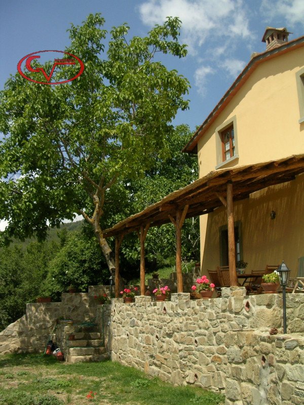 casa indipendente in vendita a Loro Ciuffenna