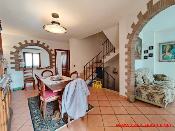 casa indipendente in vendita a Loro Ciuffenna