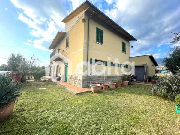 casa indipendente in vendita a Loro Ciuffenna