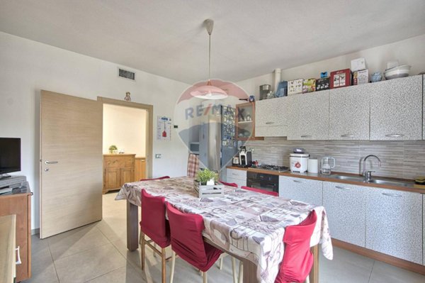 appartamento in vendita a Loro Ciuffenna in zona San Giustino Valdarno