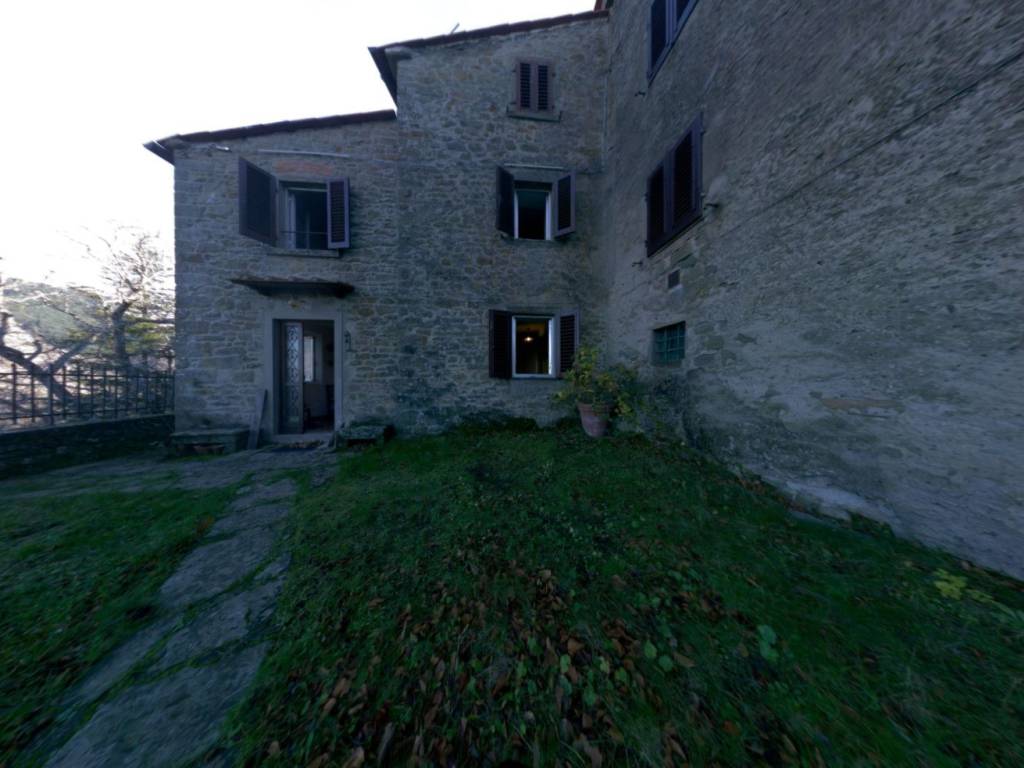 casa indipendente in vendita a Loro Ciuffenna in zona Trappola