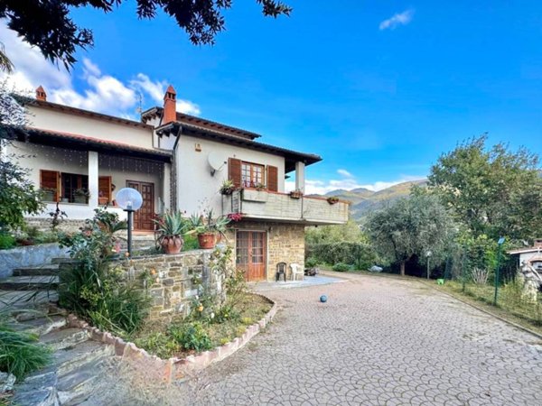 casa indipendente in vendita a Loro Ciuffenna