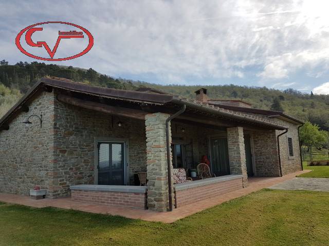 casa indipendente in vendita a Loro Ciuffenna in zona San Giustino Valdarno