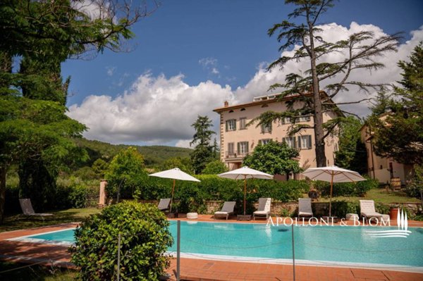 villa in vendita a Loro Ciuffenna in zona San Giustino Valdarno
