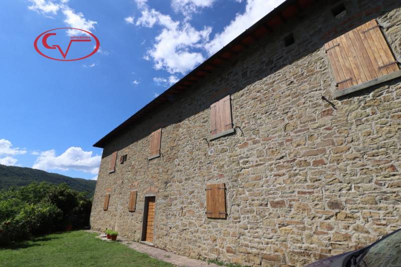 casa indipendente in vendita a Loro Ciuffenna in zona Poggio di Loro