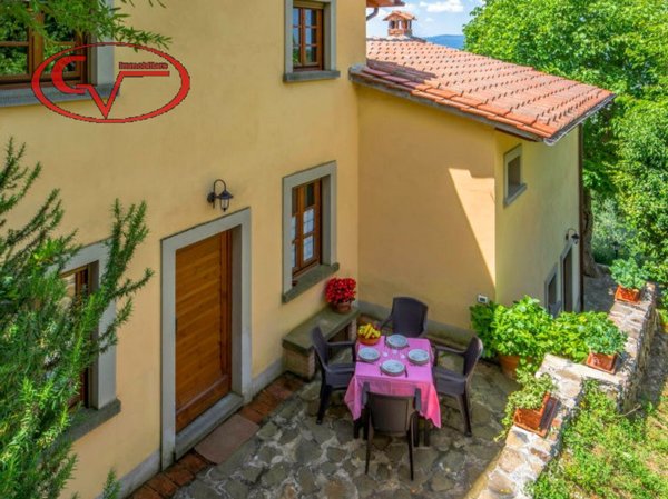 casa indipendente in vendita a Loro Ciuffenna in zona Querceto