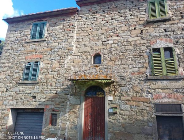 casa indipendente in vendita a Loro Ciuffenna in zona Modine/Gorgiti