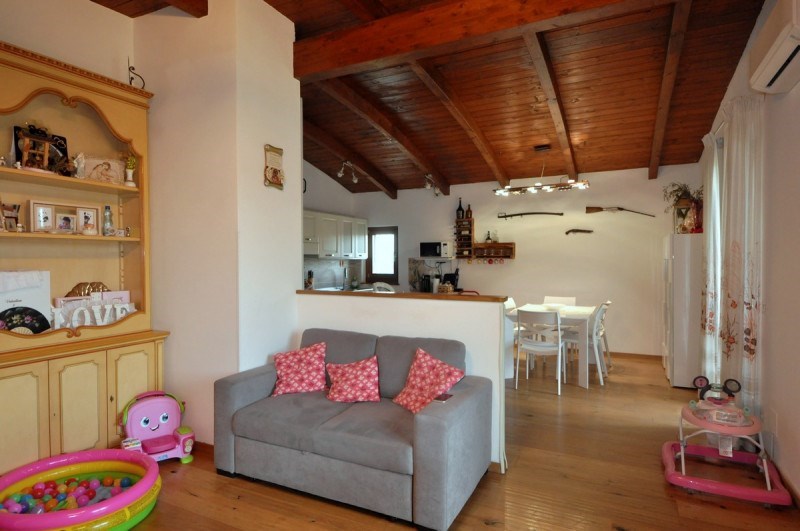 appartamento in vendita a Loro Ciuffenna in zona San Giustino Valdarno