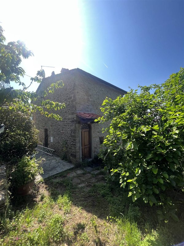 casa indipendente in vendita a Loro Ciuffenna in zona Poggio di Loro