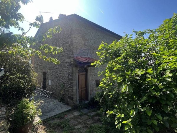 casa indipendente in vendita a Loro Ciuffenna in zona Poggio di Loro
