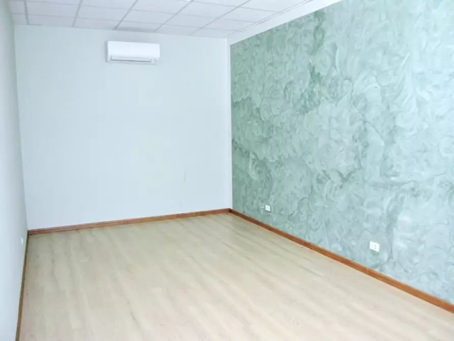 ufficio in vendita a Loro Ciuffenna in zona San Giustino Valdarno