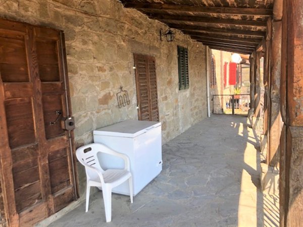 casa indipendente in vendita a Loro Ciuffenna in zona Modine/Gorgiti