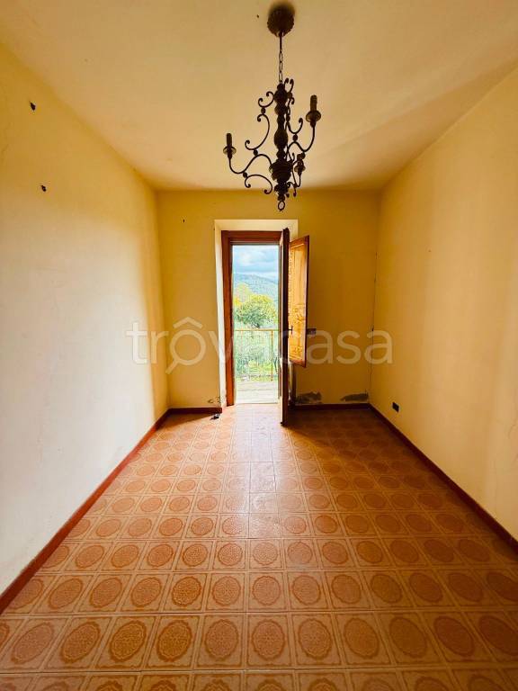 appartamento in vendita a Loro Ciuffenna in zona San Giustino Valdarno