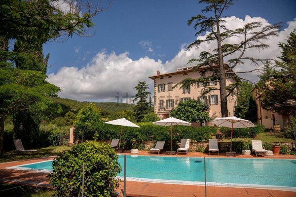 casa indipendente in vendita a Loro Ciuffenna in zona San Giustino Valdarno