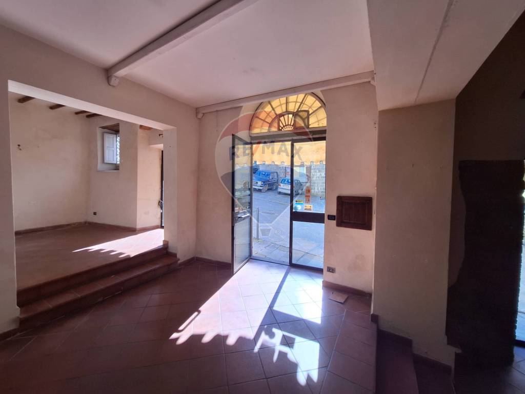 negozio in vendita a Loro Ciuffenna