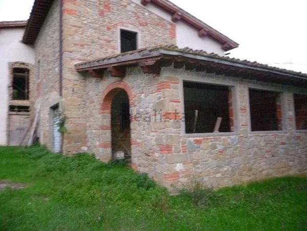 pentavano in vendita a Loro Ciuffenna