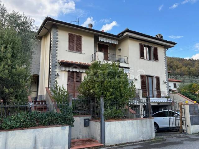 casa indipendente in vendita a Loro Ciuffenna