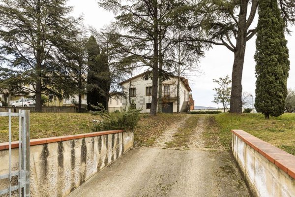 casa indipendente in vendita a Loro Ciuffenna in zona San Giustino Valdarno
