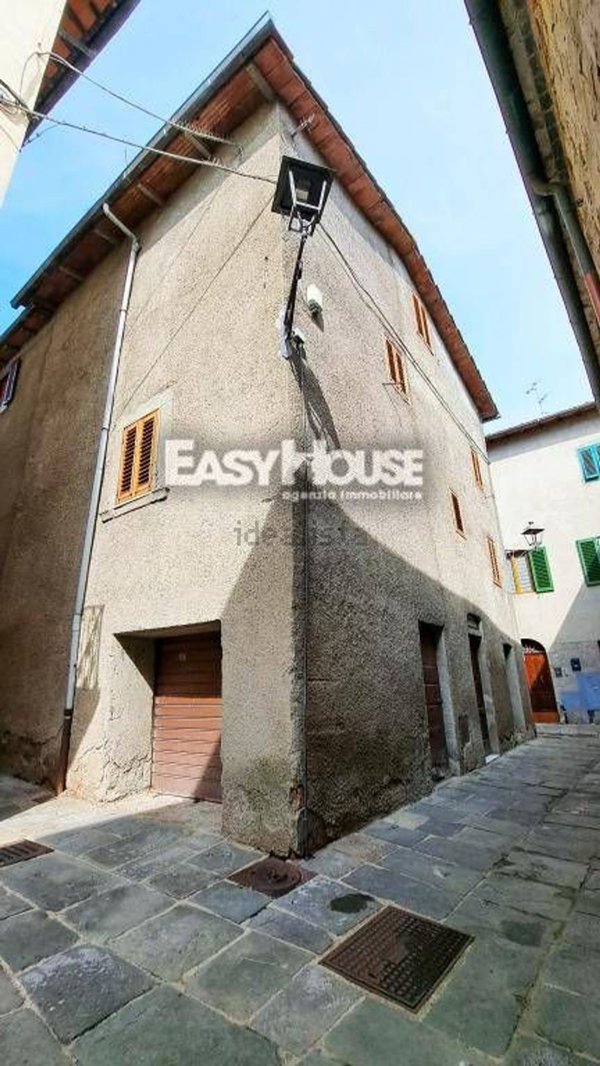 casa indipendente in vendita a Loro Ciuffenna in zona San Giustino Valdarno