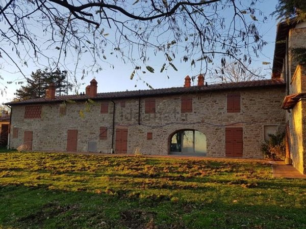appartamento in vendita a Loro Ciuffenna in zona Faeto/Pratovalle